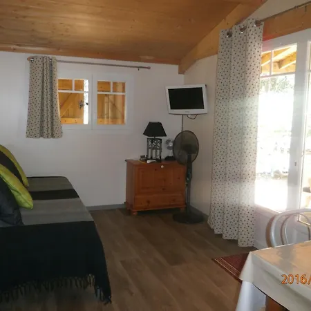 Les Chrisalies Holiday home
