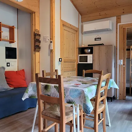 Les Chrisalies Holiday home